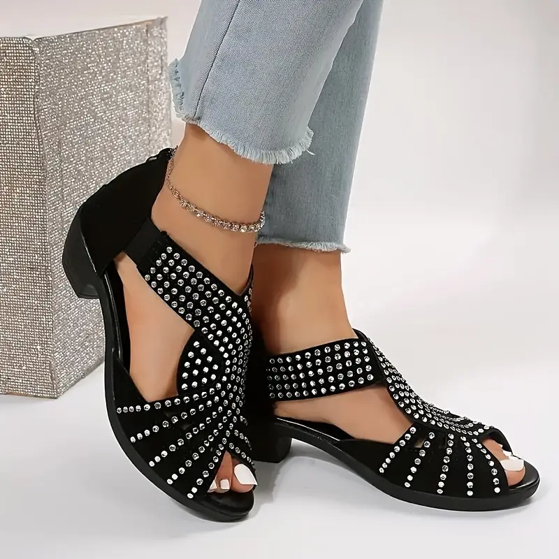 【36-43】🔥2025 Hot Sale💎 Kristályos női bőr szandál tavaszra és nyárra kereszttel masszív sarkon